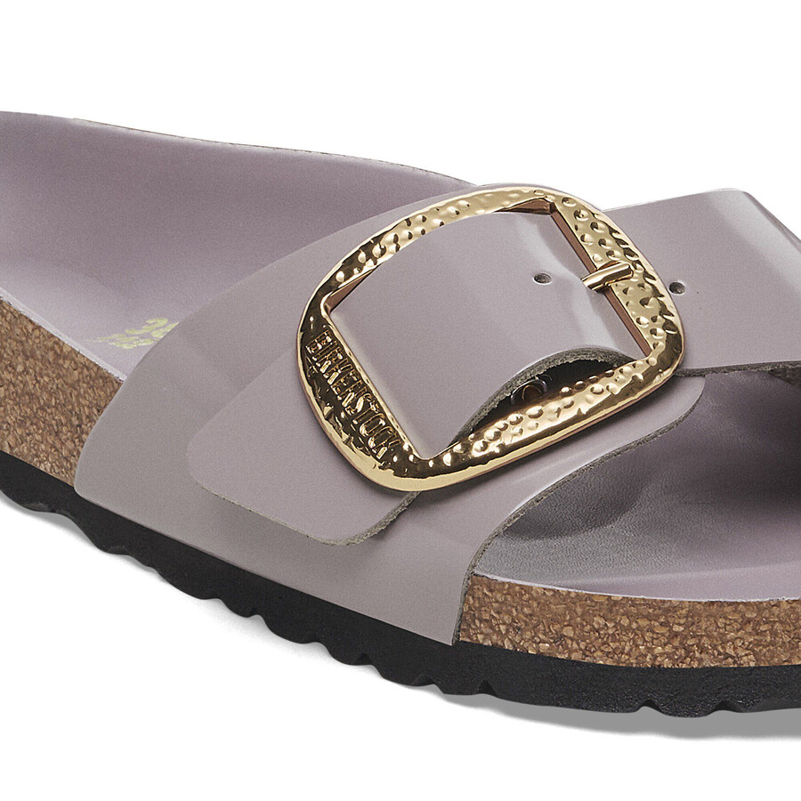 madrid big buckle natural leather patent